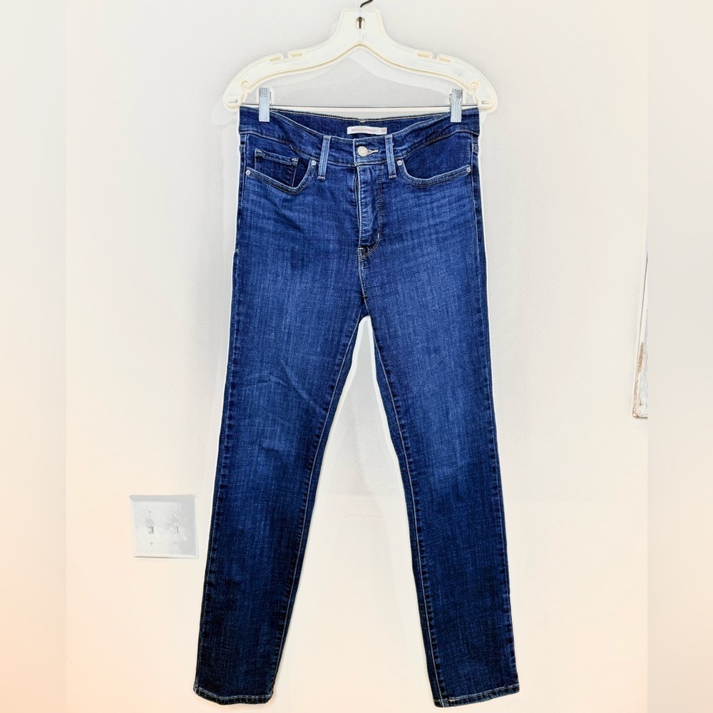 🔥Levi’s Shaping Straight Women’s Classic Blue Jeans Sz 28🔥